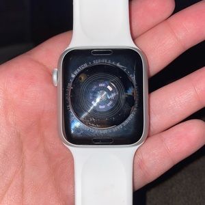 Series 5 Nike Apple Watch 44mm